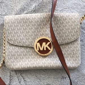 Michael Kors: Fulton Logo Crossbody